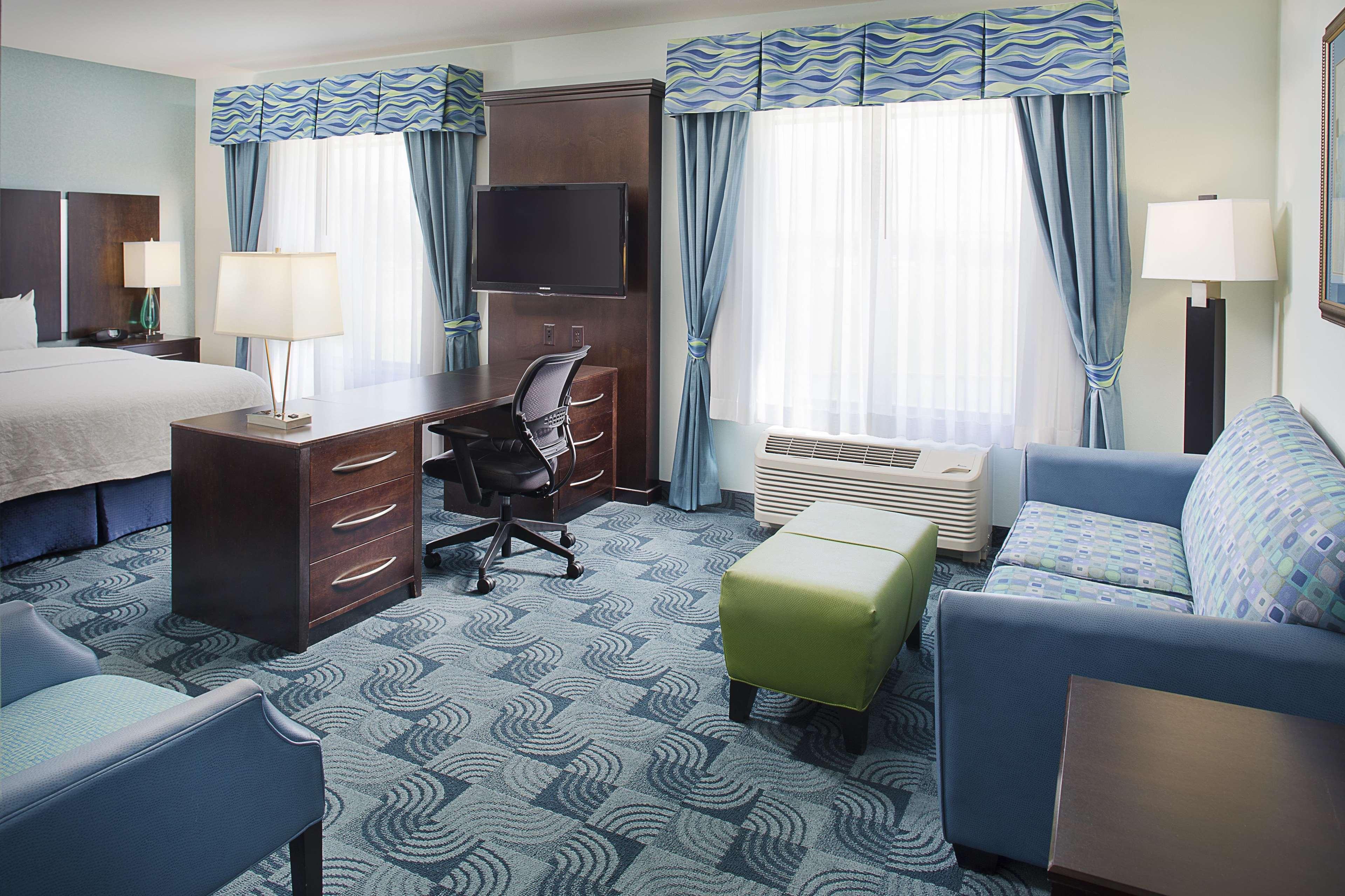 Hampton Inn And Suites Dallas/Lewisville-Vista Ridge Mall Bagian luar foto