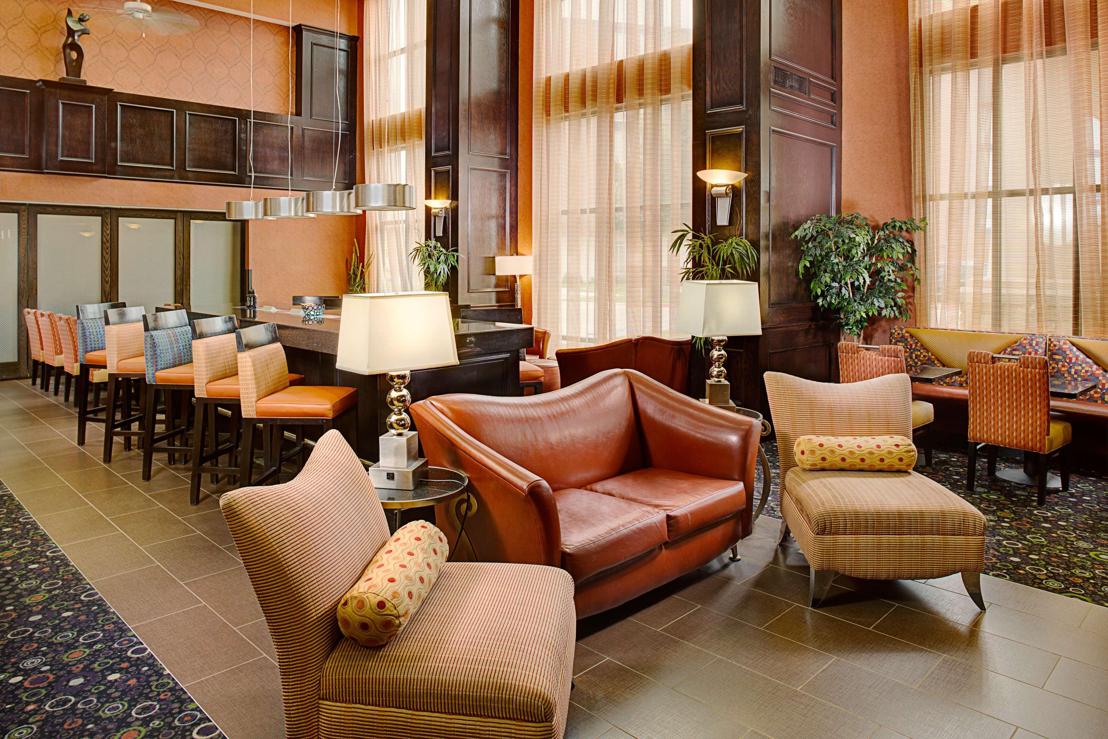 Hampton Inn And Suites Dallas/Lewisville-Vista Ridge Mall Bagian luar foto