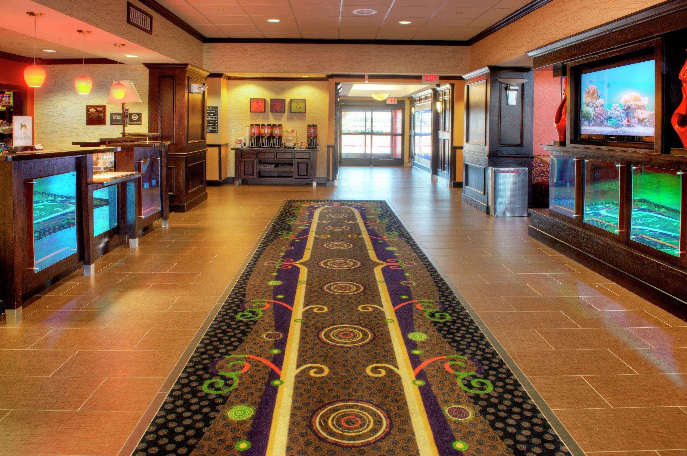 Hampton Inn And Suites Dallas/Lewisville-Vista Ridge Mall Bagian luar foto