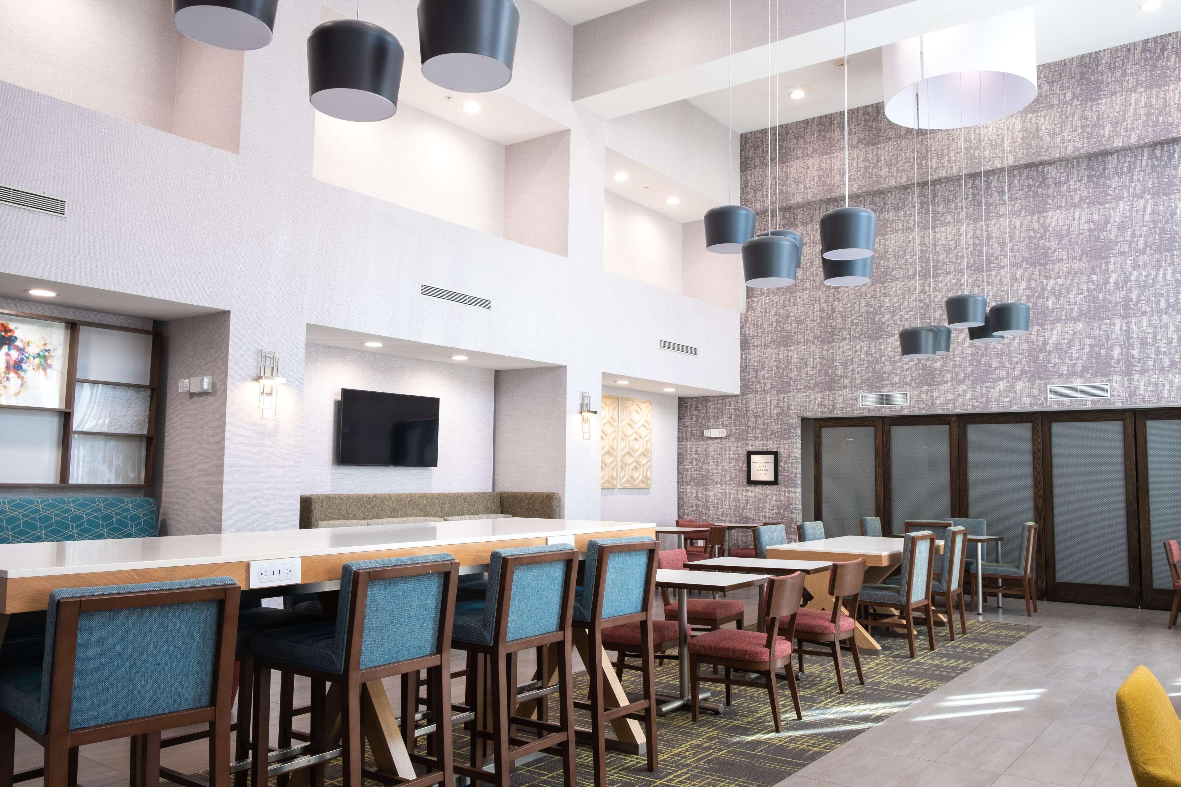 Hampton Inn And Suites Dallas/Lewisville-Vista Ridge Mall Bagian luar foto