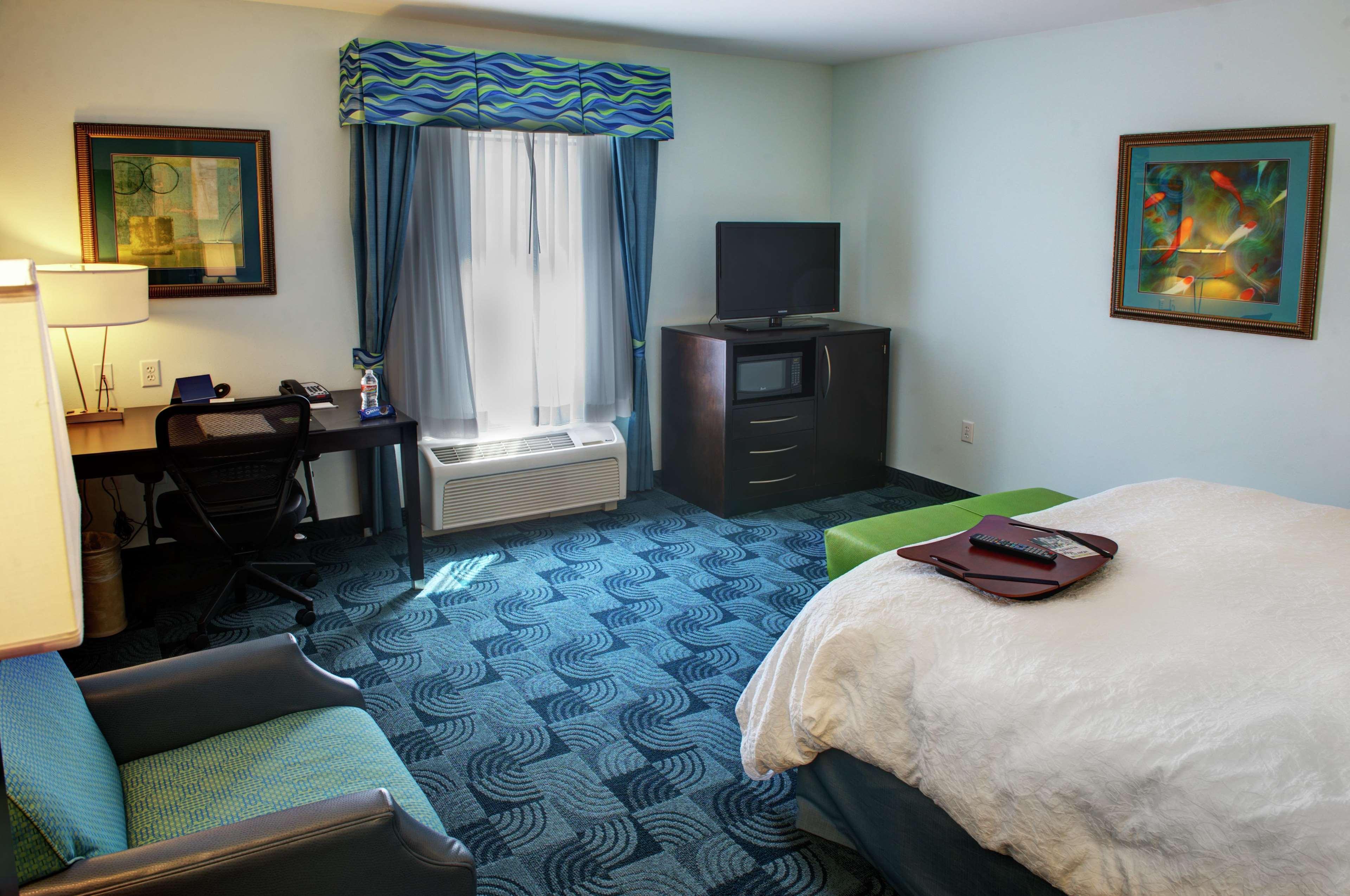 Hampton Inn And Suites Dallas/Lewisville-Vista Ridge Mall Bagian luar foto