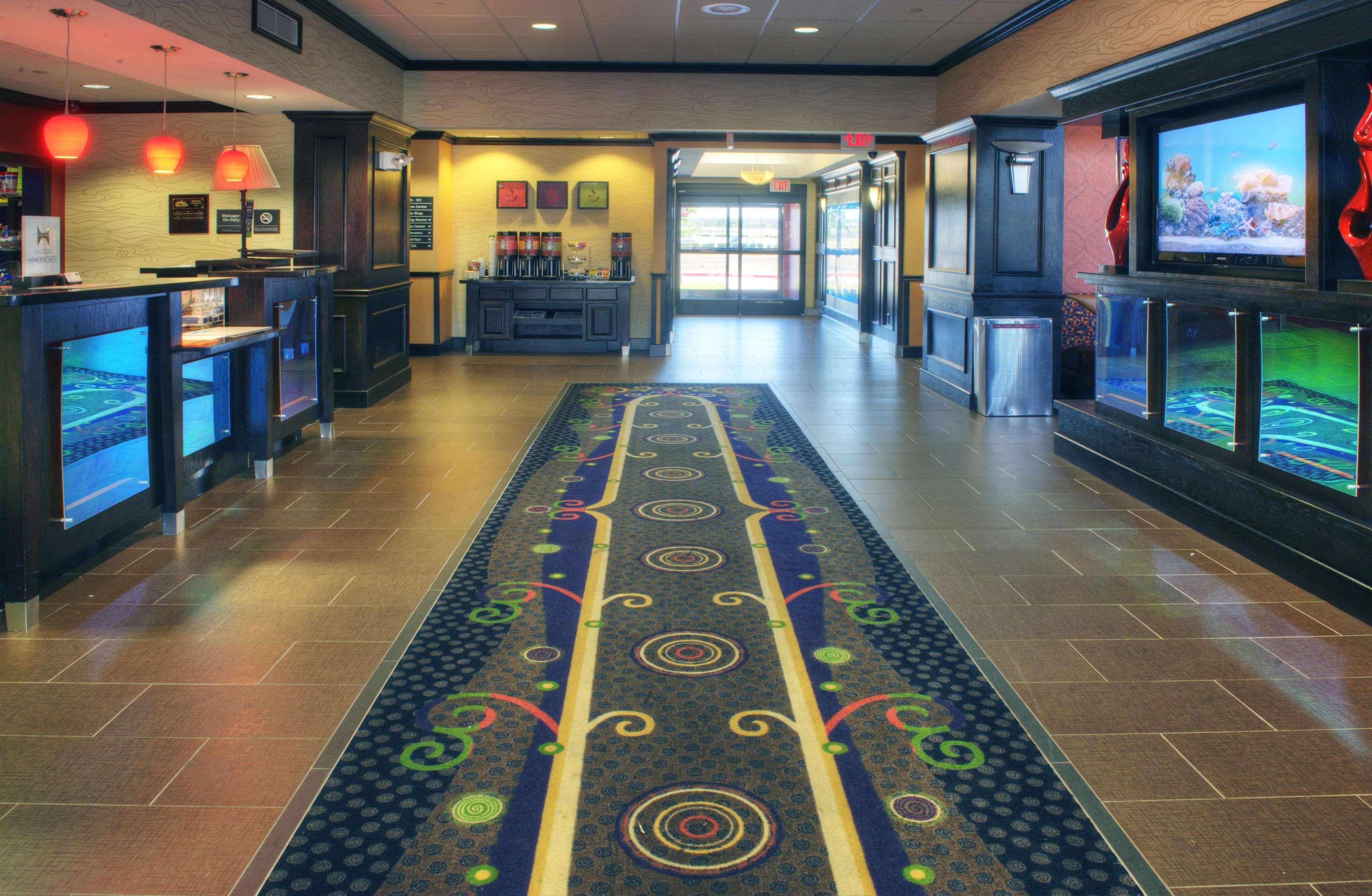 Hampton Inn And Suites Dallas/Lewisville-Vista Ridge Mall Bagian luar foto