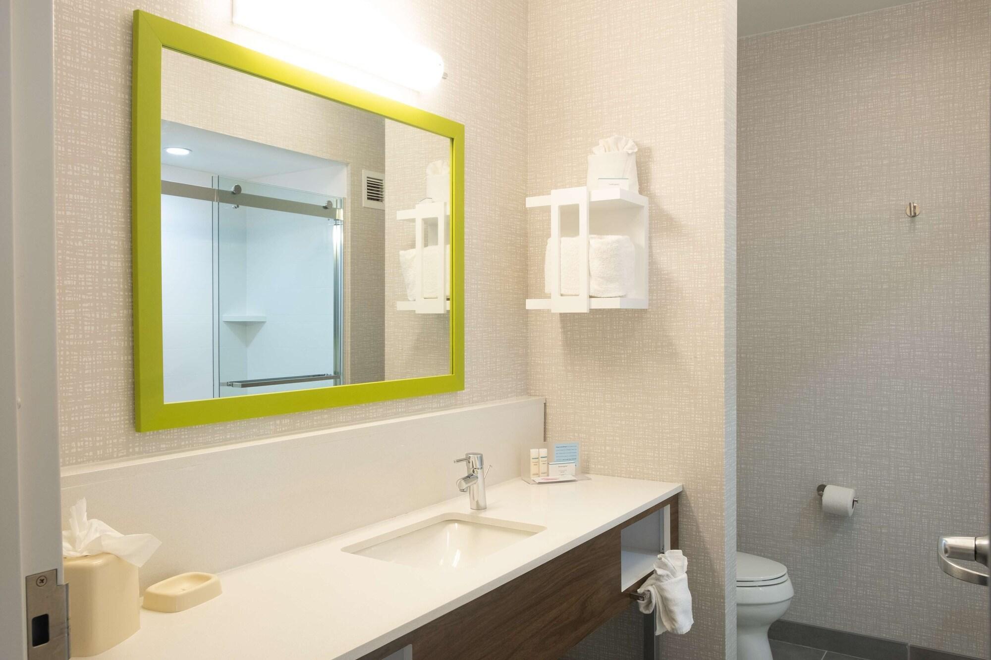 Hampton Inn And Suites Dallas/Lewisville-Vista Ridge Mall Bagian luar foto