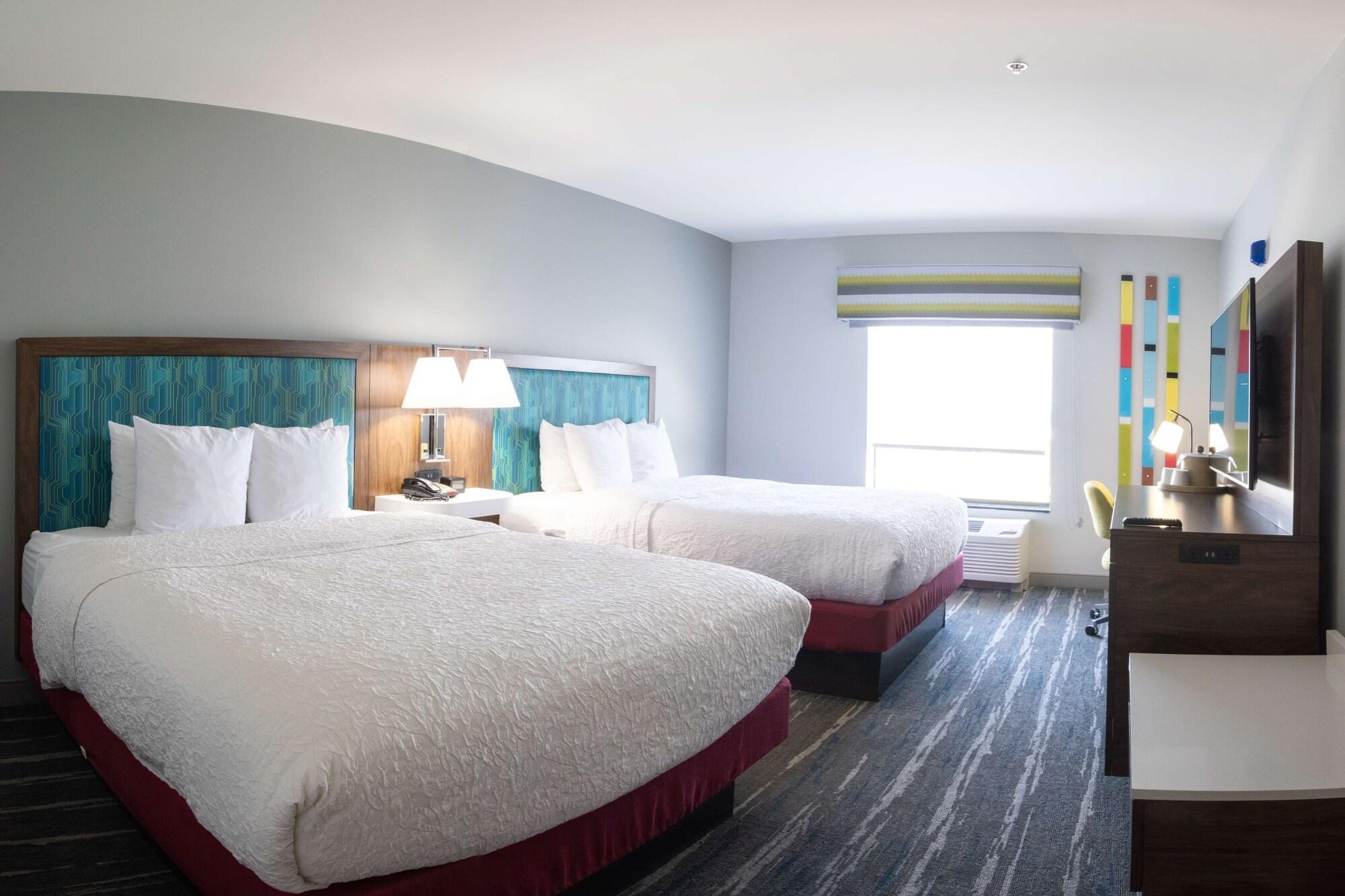 Hampton Inn And Suites Dallas/Lewisville-Vista Ridge Mall Bagian luar foto