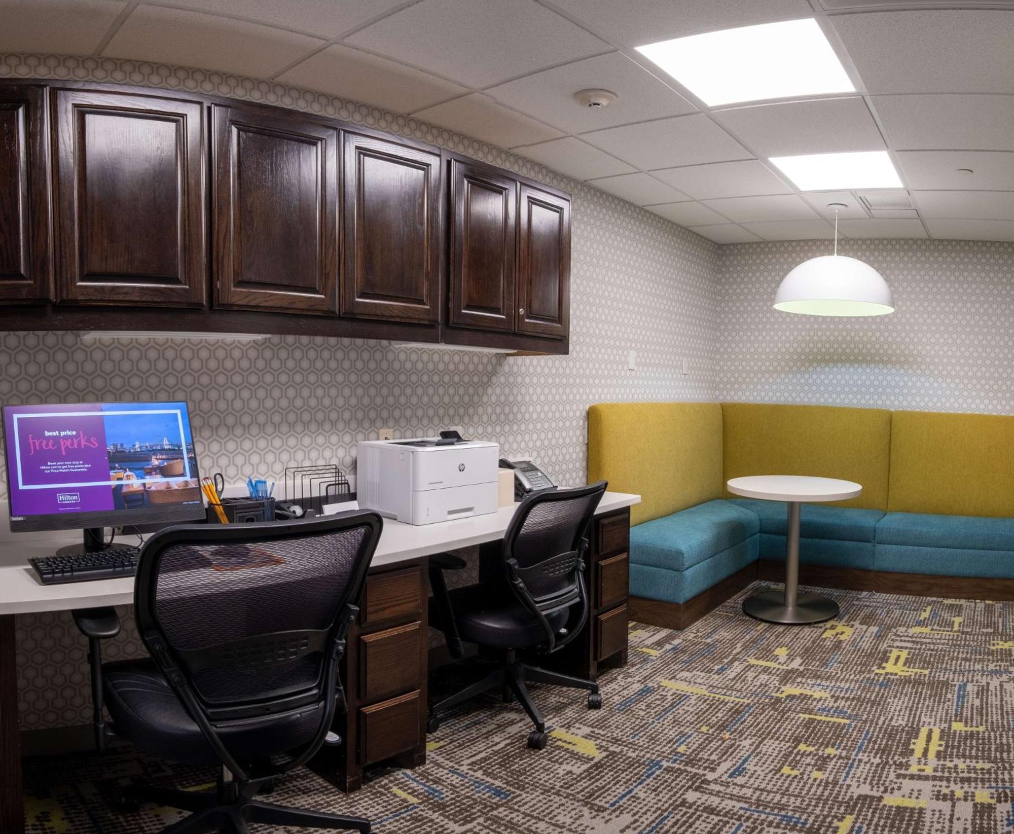 Hampton Inn And Suites Dallas/Lewisville-Vista Ridge Mall Bagian luar foto